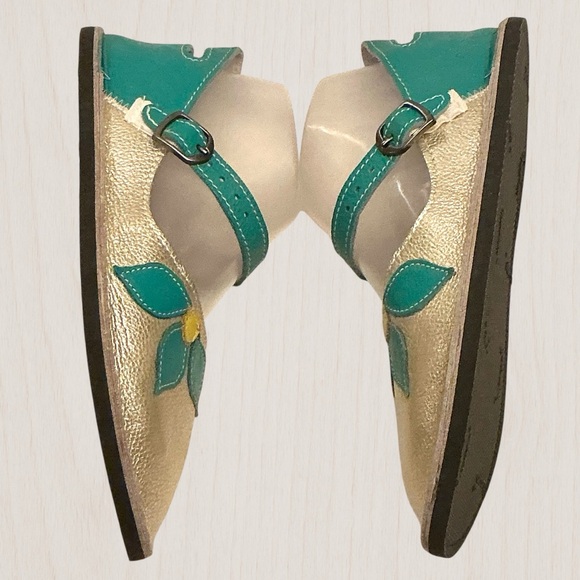 Softstar Merry Jane SIZE 6 WIDE Metallic Gold /Turquoise Leather Minimalist Shoe - Picture 9 of 12